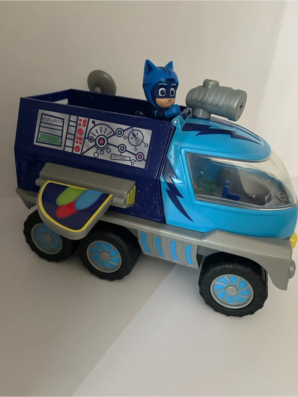 PJ Masks Mega Rover 3 Seat Vehicle with Light & Sound and Catboy Figure
